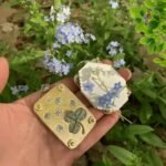 Micro Flower Press, Plants Art & Crafts Metal Flowers Pressing, DIY Pressed Plant Preservation Kit for Arts and Crafts Lovers, Plant Lover Ideal Gifts (Shamrock+Sunflower)