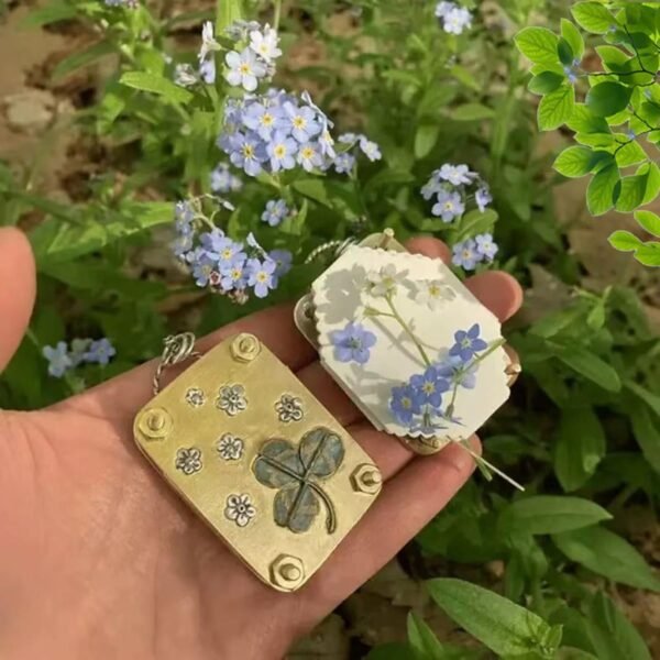 Micro Flower Press, Plants Art & Crafts Metal Flowers Pressing, DIY Pressed Plant Preservation Kit for Arts and Crafts Lovers, Plant Lover Ideal Gifts (Shamrock+Sunflower)